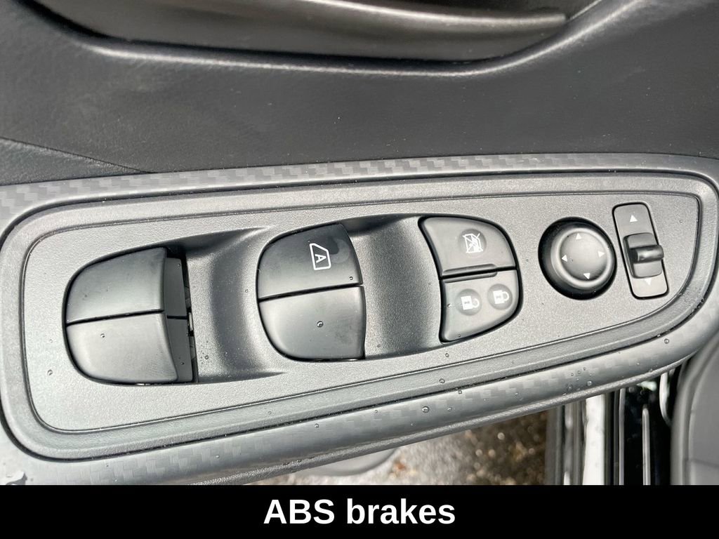 Used 2025 Nissan Versa S w/ S Plus Package image 25