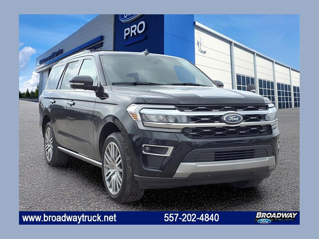 Used 2024 Ford Expedition Limited image 1