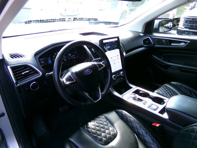 Used 2023 Ford Edge Titanium image 16