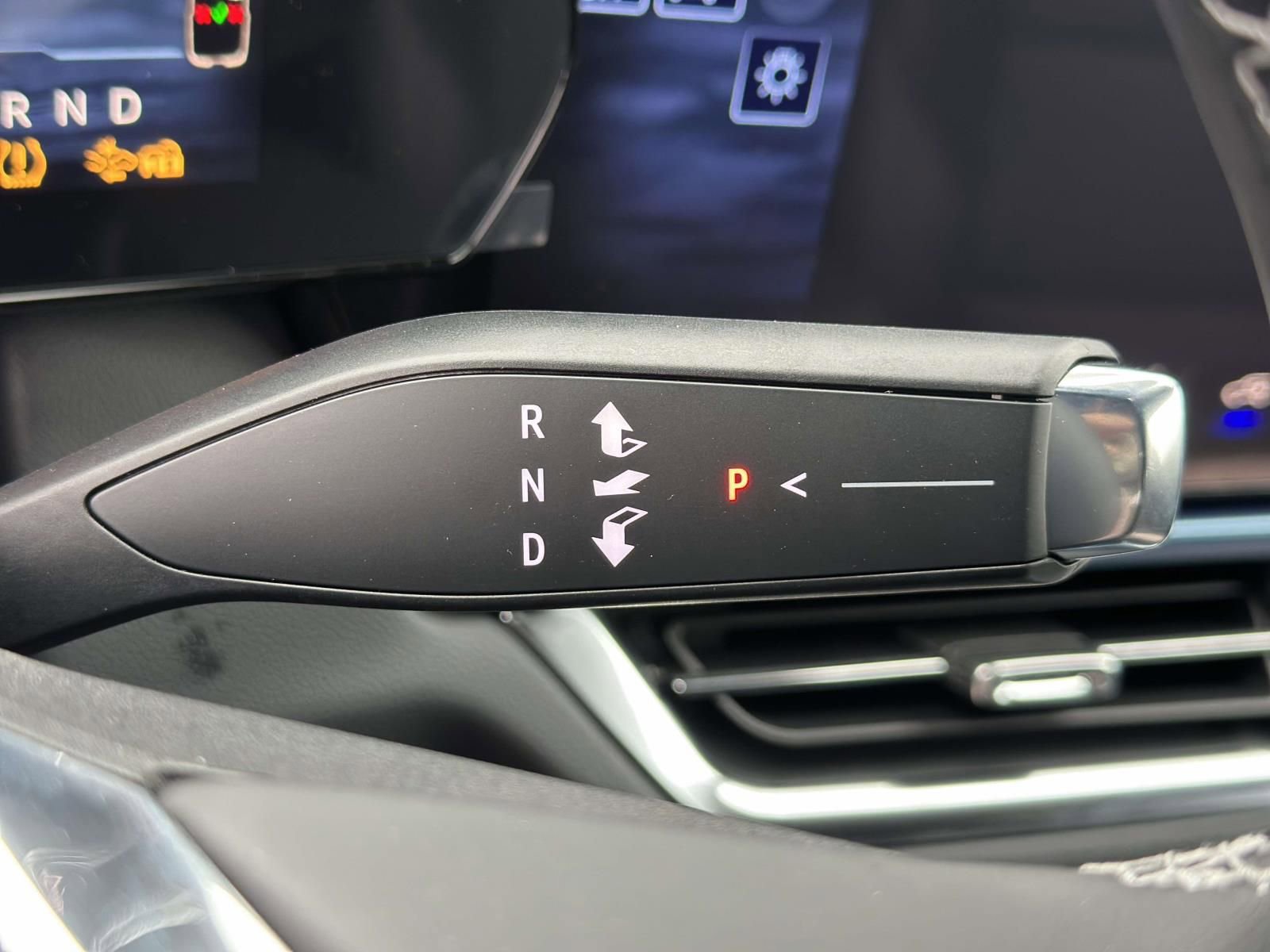 New 2026 Chevrolet Equinox EV LT image 12