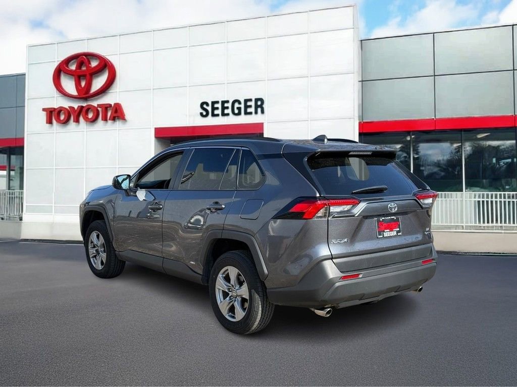 Used 2025 Toyota RAV4 LE image 7