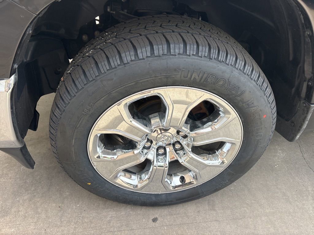 Used 2022 RAM 1500 Big Horn AWD/4WD image 9