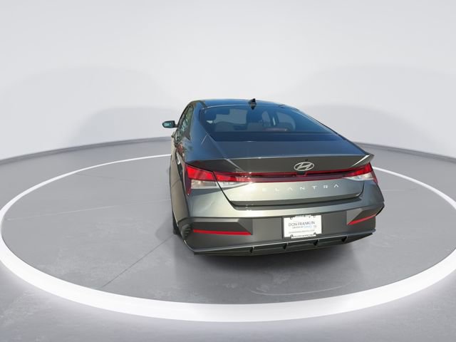New 2026 Hyundai Elantra SE FWD image 7