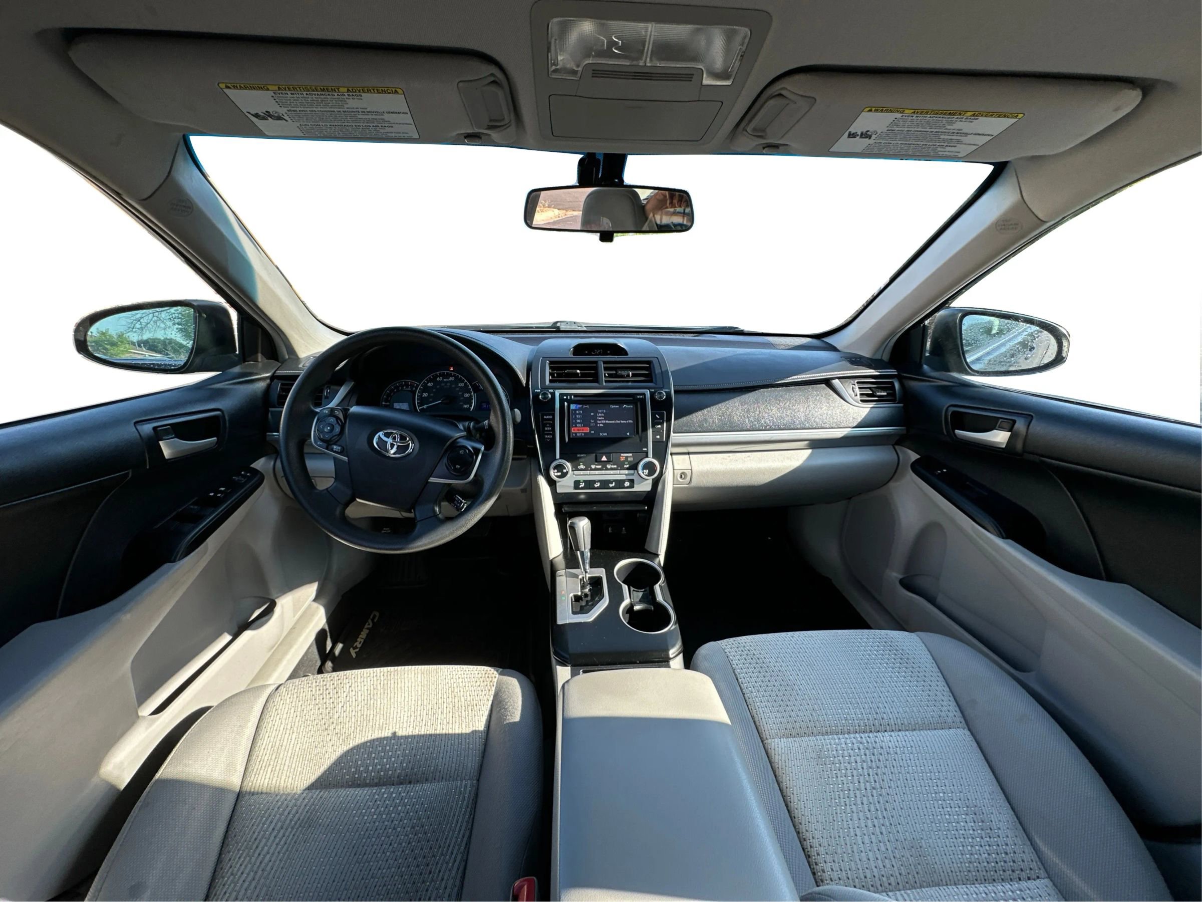 Used 2014 Toyota Camry LE FWD image 13
