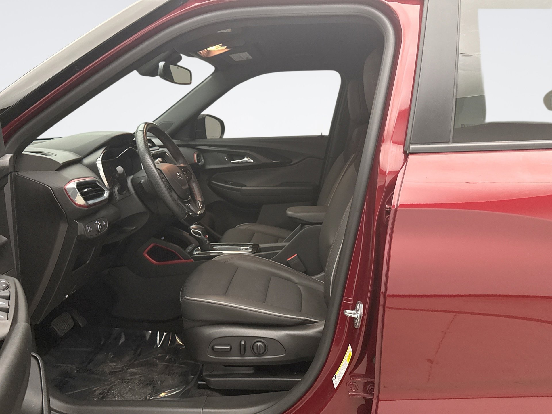 Used 2023 Chevrolet TrailBlazer RS w/ Convenience Package image 11