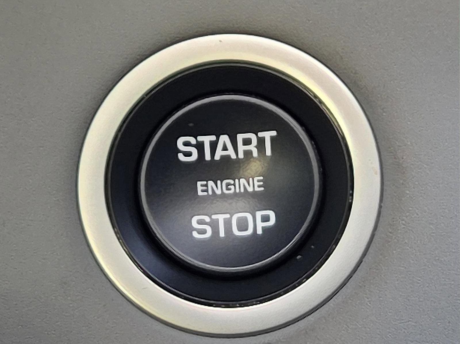 Used 2024 Land Rover Range Rover Velar Dynamic SE image 18