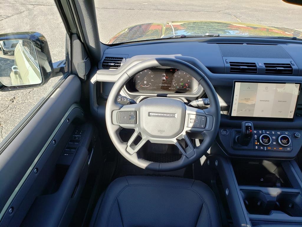 New 2025 Land Rover Defender 110 X-Dynamic SE image 14