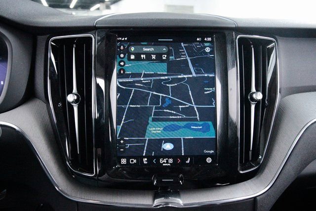 Certified 2025 Volvo XC60 B5 Core image 17