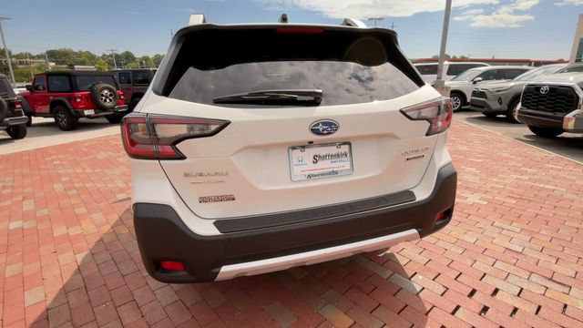 Used 2025 Subaru Outback Touring AWD/4WD image 8