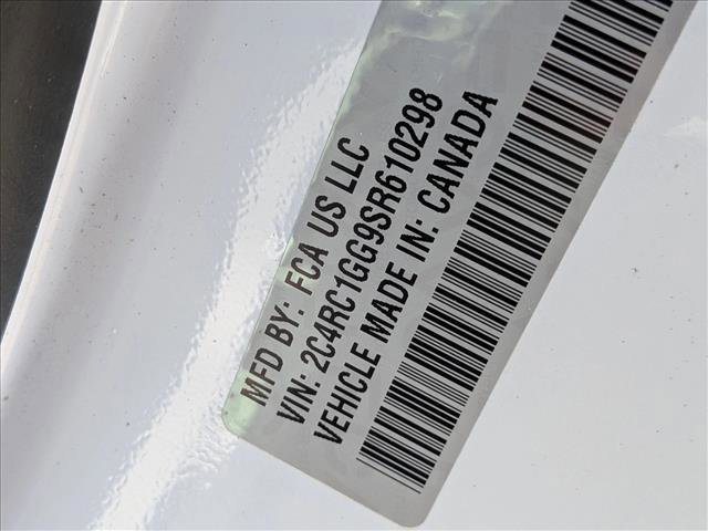 Used 2025 Chrysler Pacifica Limited FWD image 26