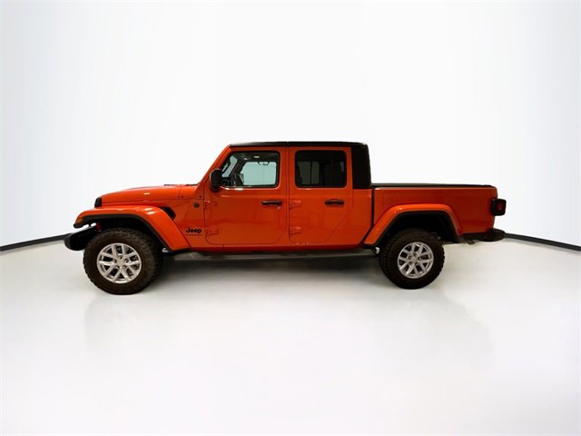 Used 2023 Jeep Gladiator Sport image 4