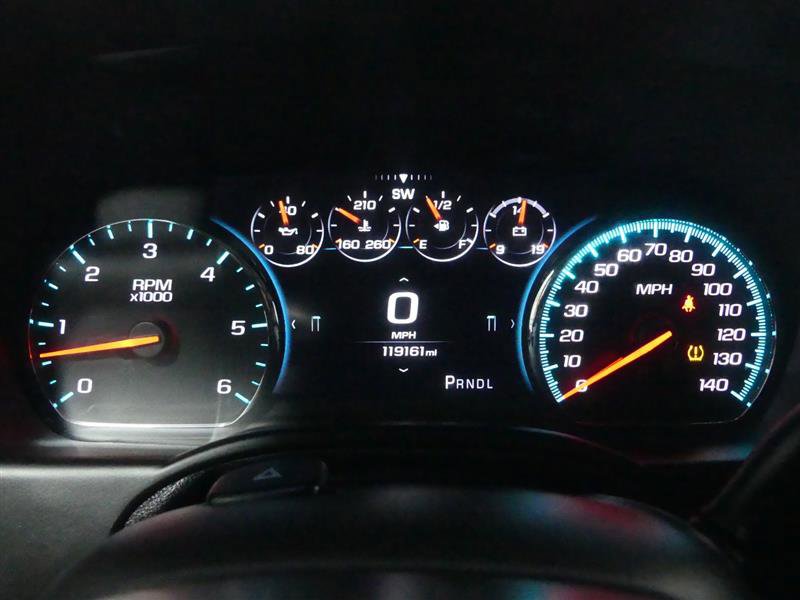 Used 2017 Chevrolet Suburban LT image 33