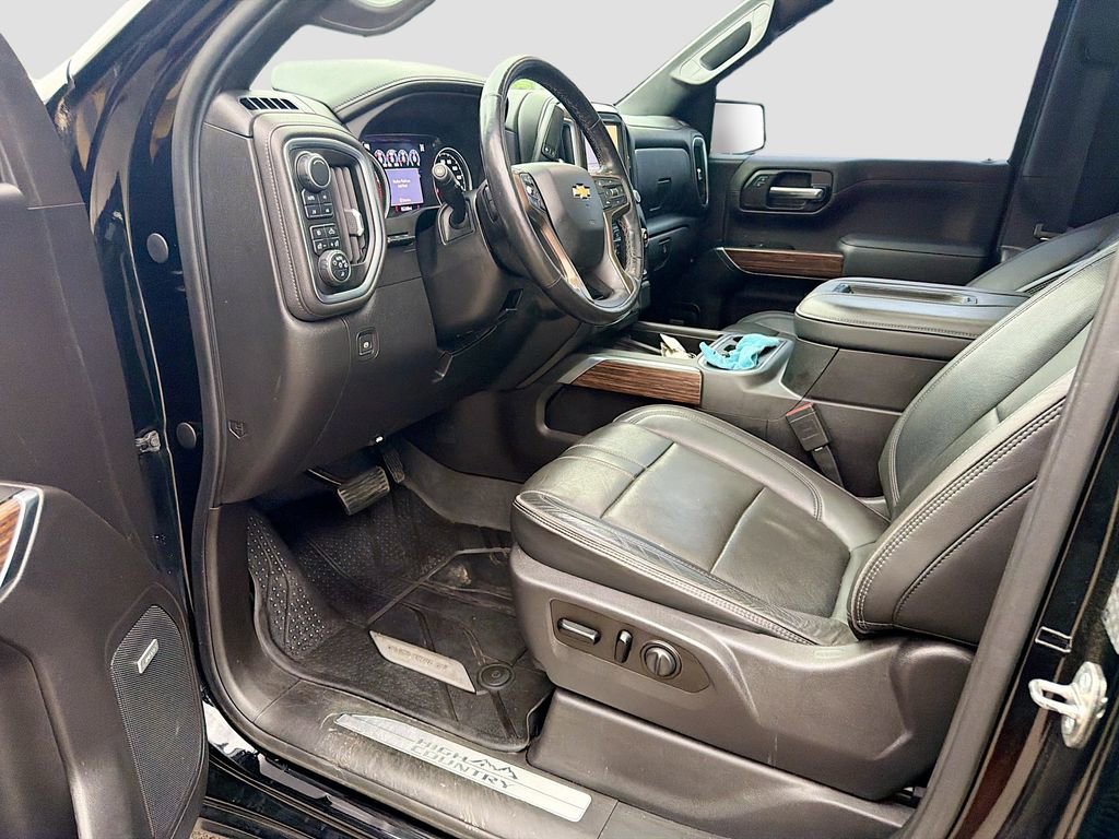 Used 2019 Chevrolet Silverado 1500 High Country w/ Technology Package AWD/4WD image 25