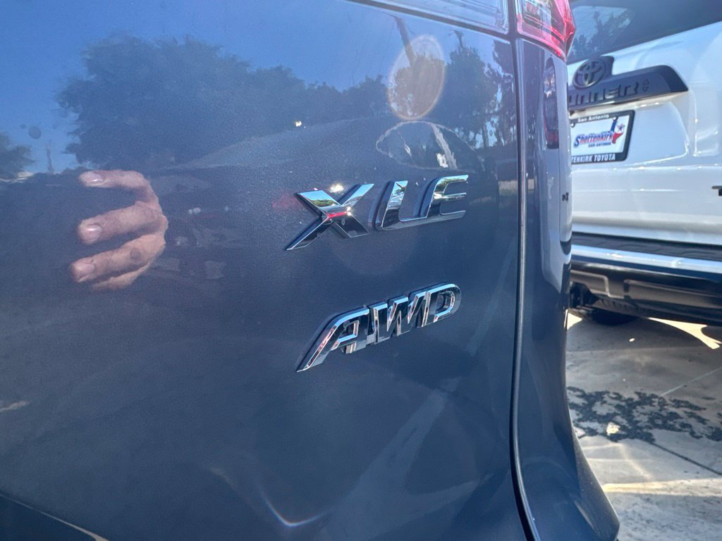 New 2026 Toyota Corolla Cross XLE AWD/4WD image 4