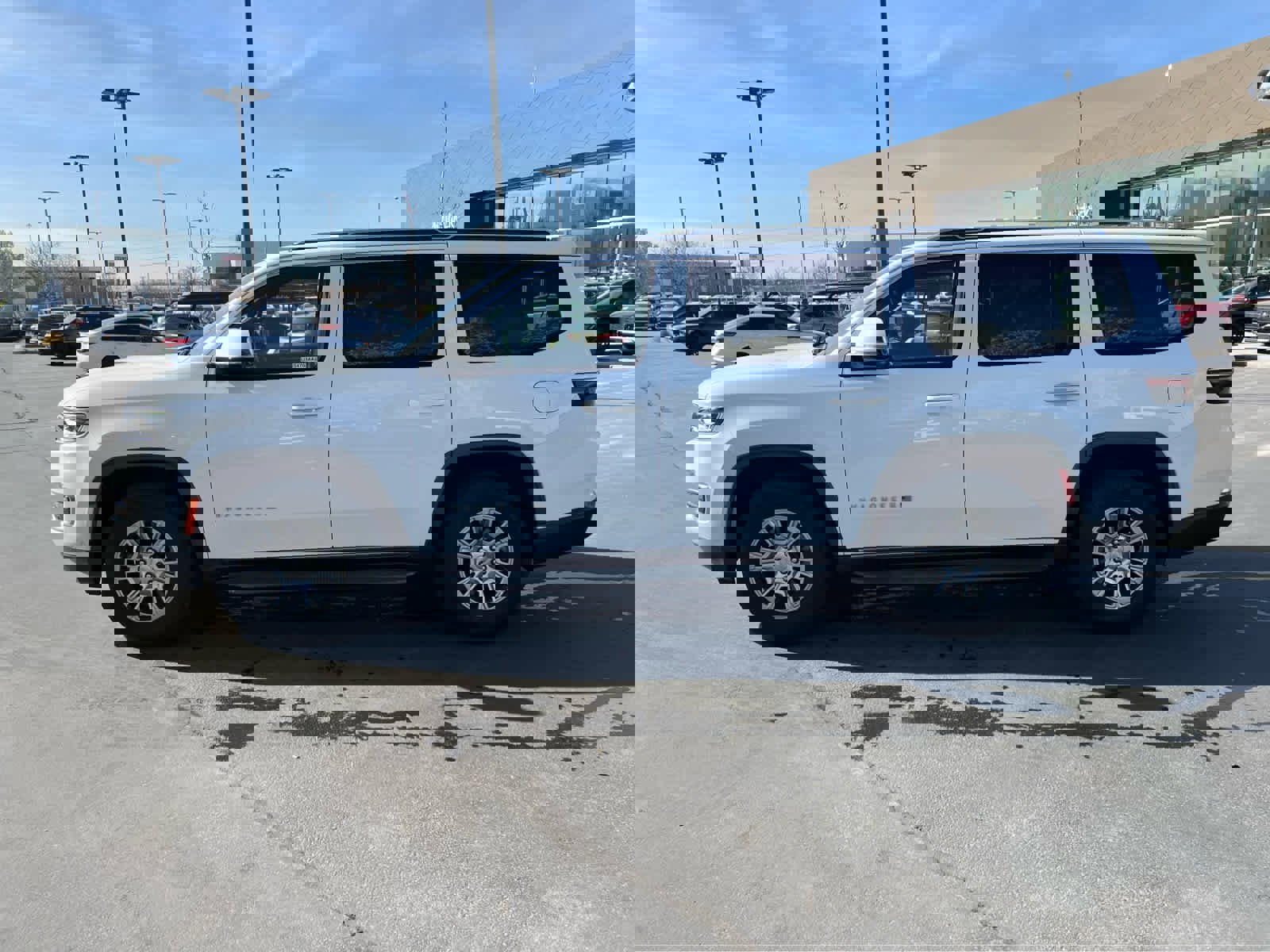 Used 2022 Jeep Wagoneer Series I image 12