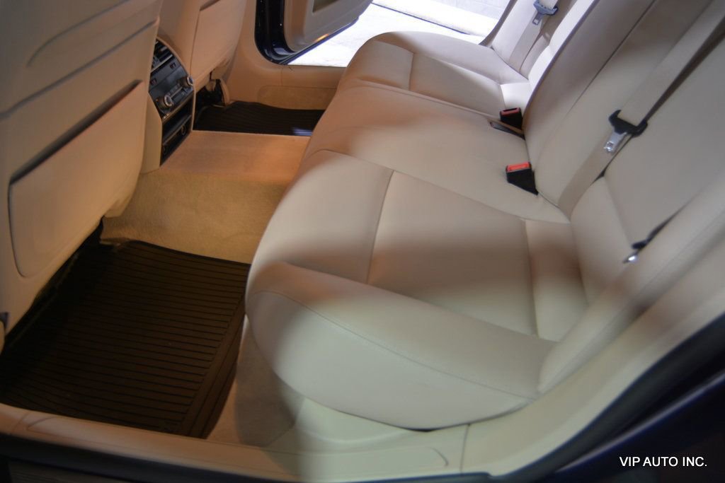 Used 2014 BMW 750Li xDrive image 27