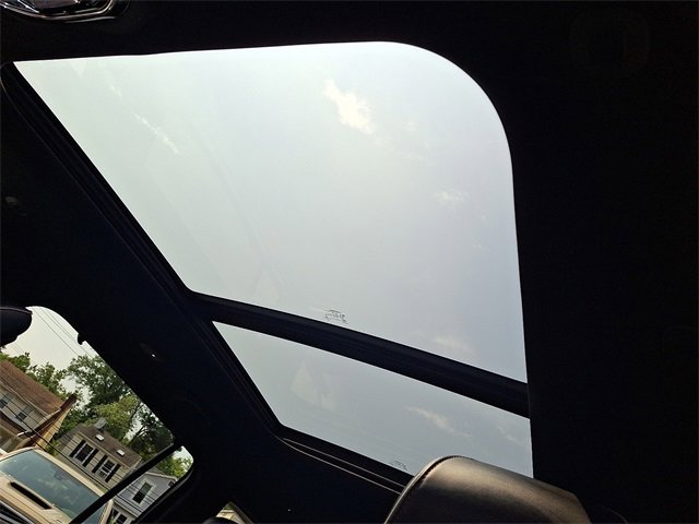 Used 2023 Jeep Grand Cherokee L Summit w/ Luxury Tech Group V image 15