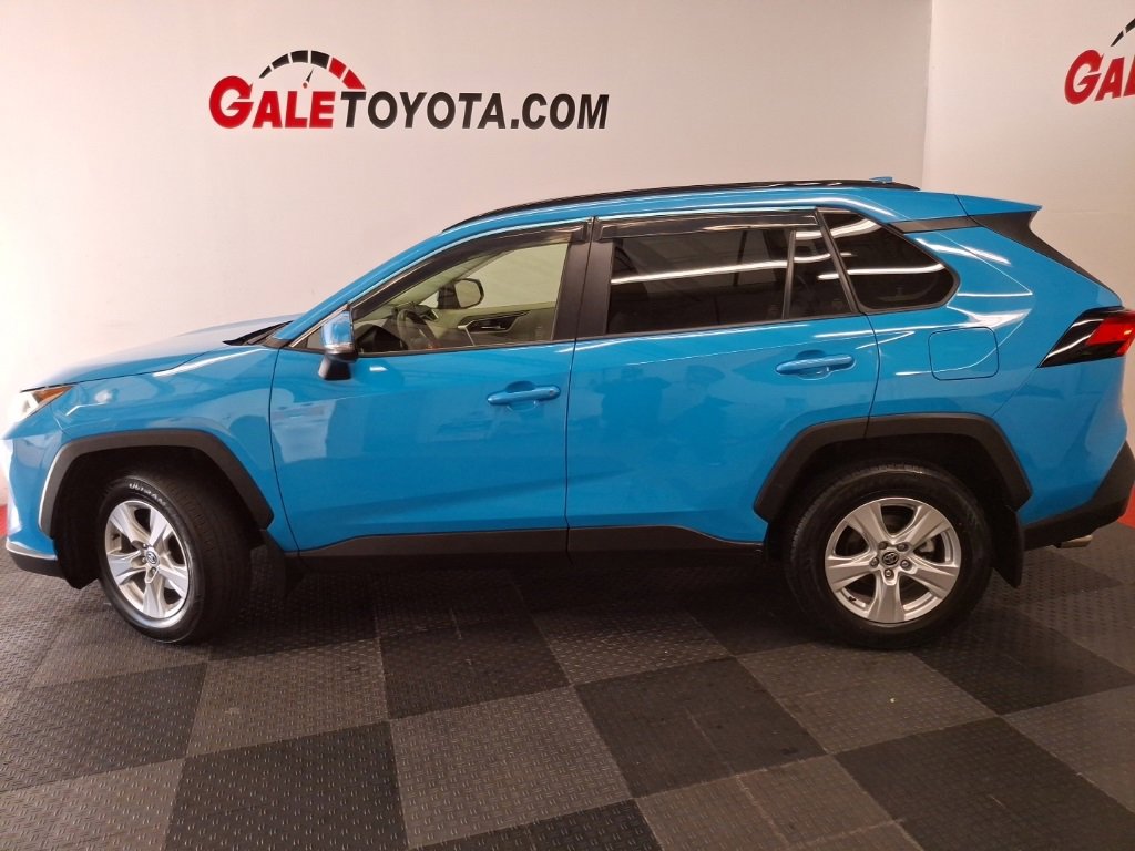 Used 2020 Toyota RAV4 XLE image 7