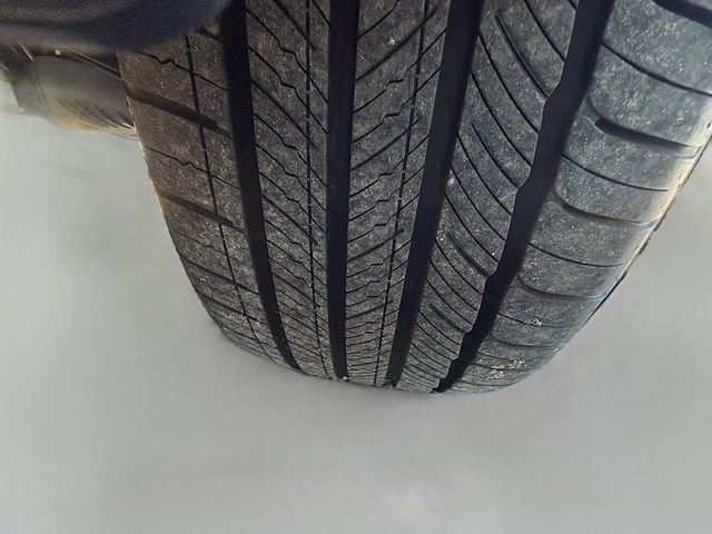 Used 2025 Genesis GV70 2.5T w/ Advanced Package image 41