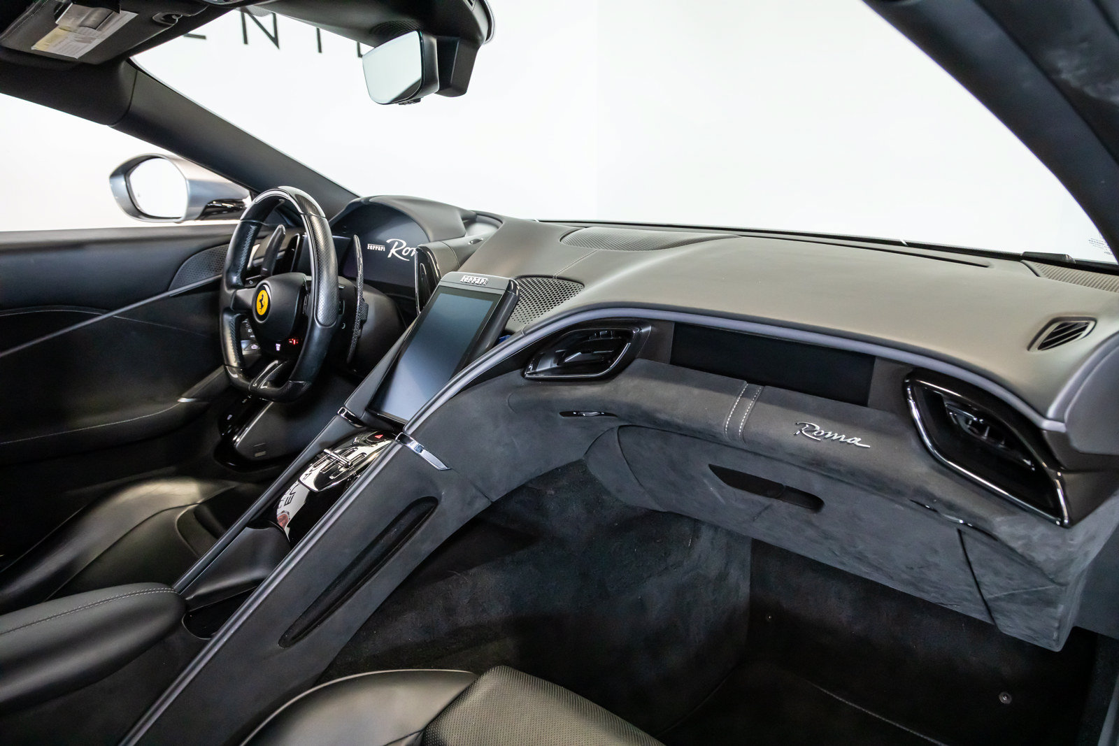 Used 2021 Ferrari Roma RWD image 33