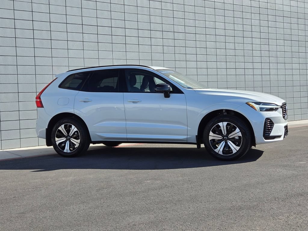 Certified 2024 Volvo XC60 T8 Core AWD/4WD image 7