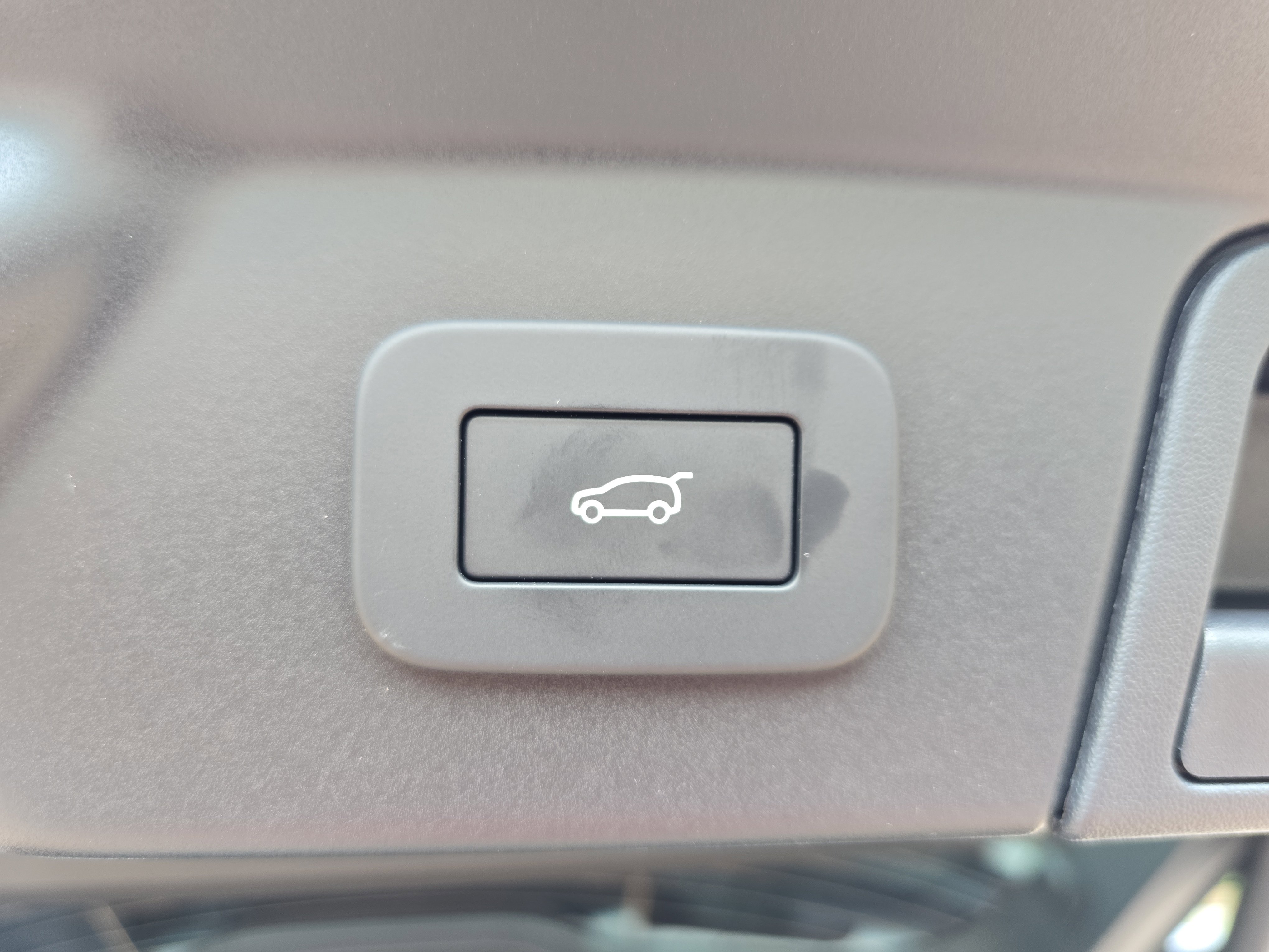 New 2026 Land Rover Range Rover Velar Dynamic SE image 13