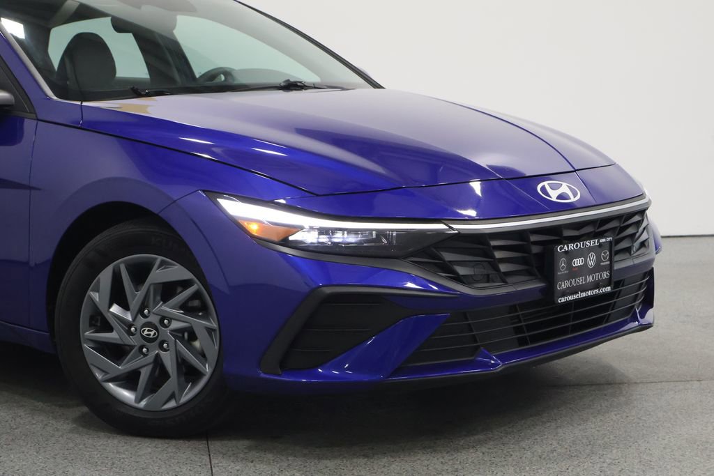 Used 2024 Hyundai Elantra SEL FWD image 3