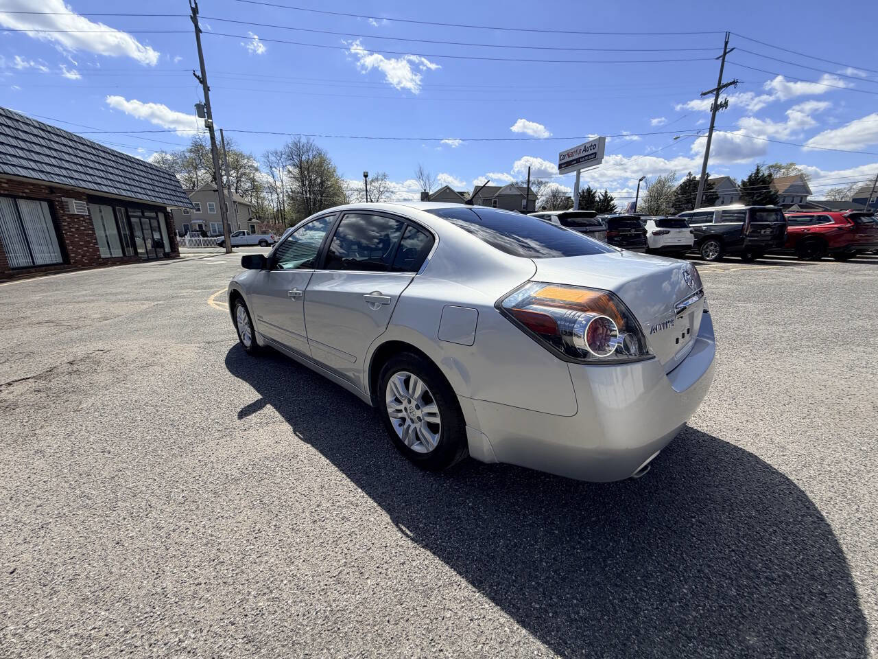 Used 2010 Nissan Altima Hybrid Sedan image 16