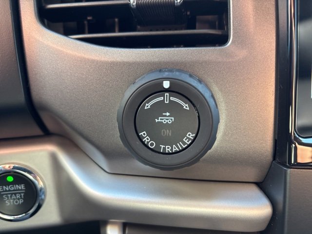 Used 2022 Ford Expedition Max XLT image 32