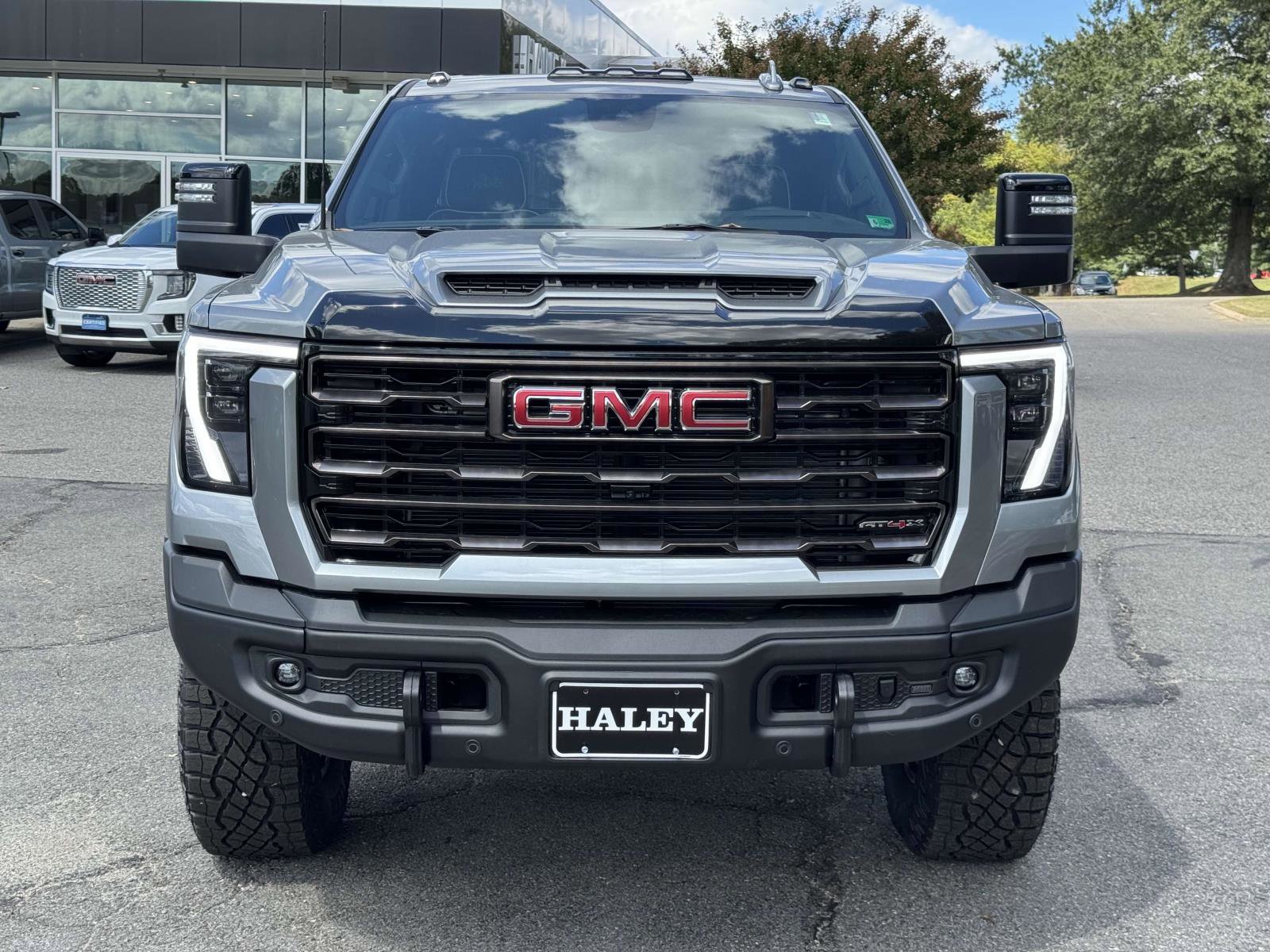 New 2025 GMC Sierra 2500 AT4X w/ AT4X AEV Edition image 25