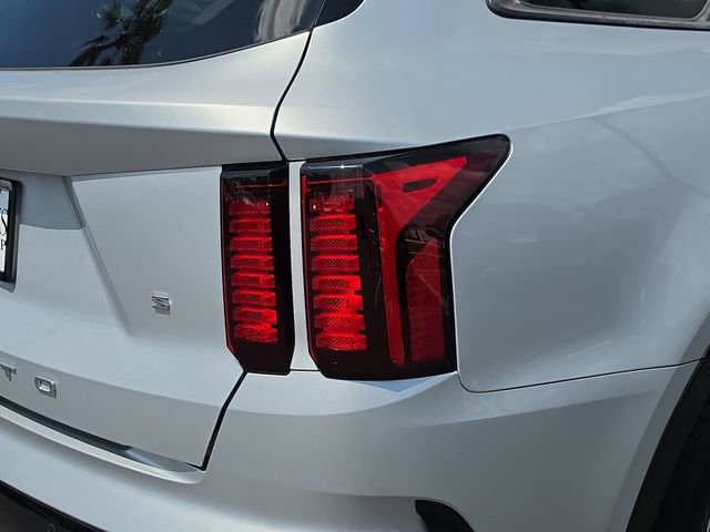 Used 2021 Kia Sorento S image 19