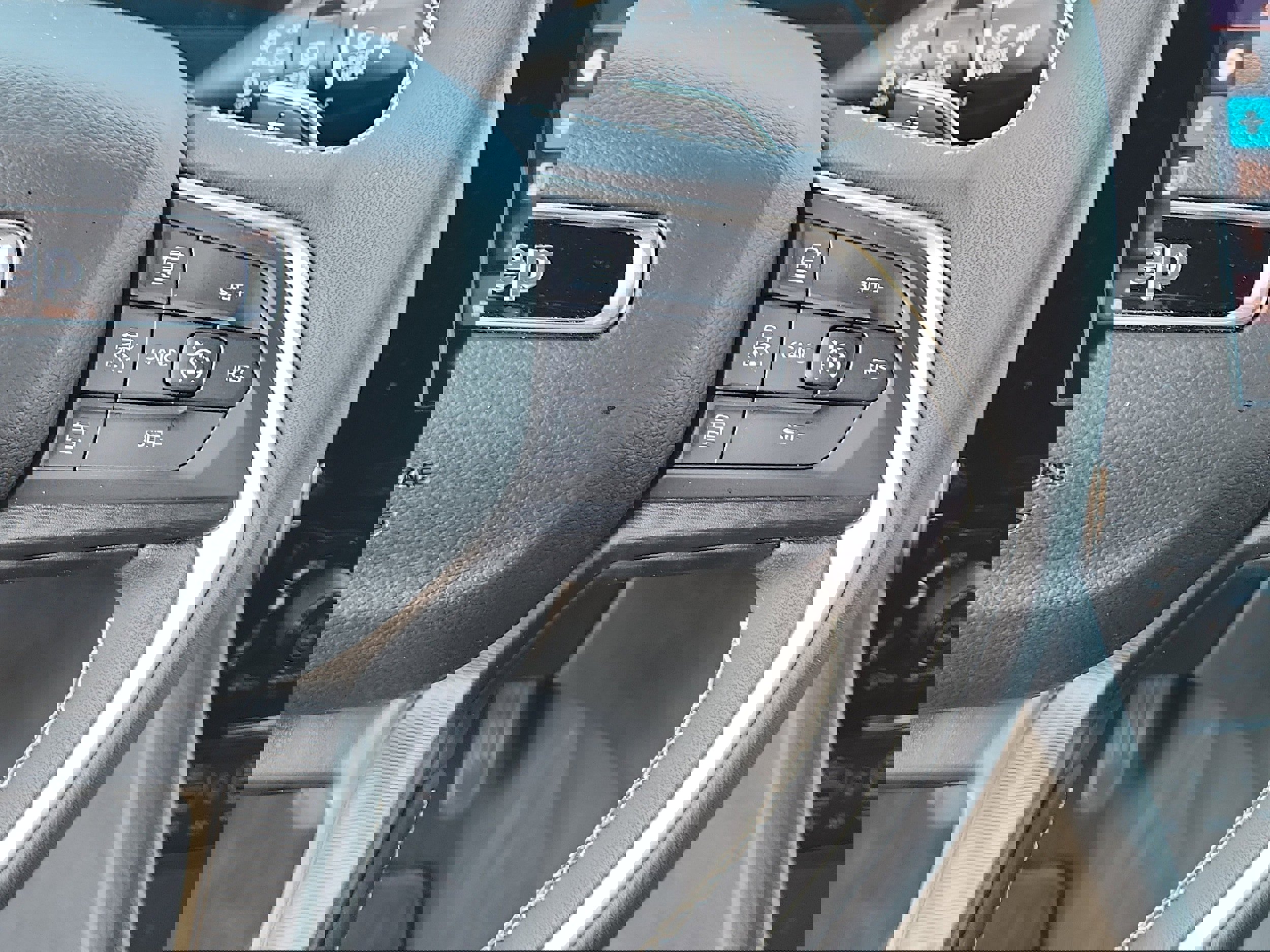 Used 2025 Jeep Grand Cherokee Altitude image 16