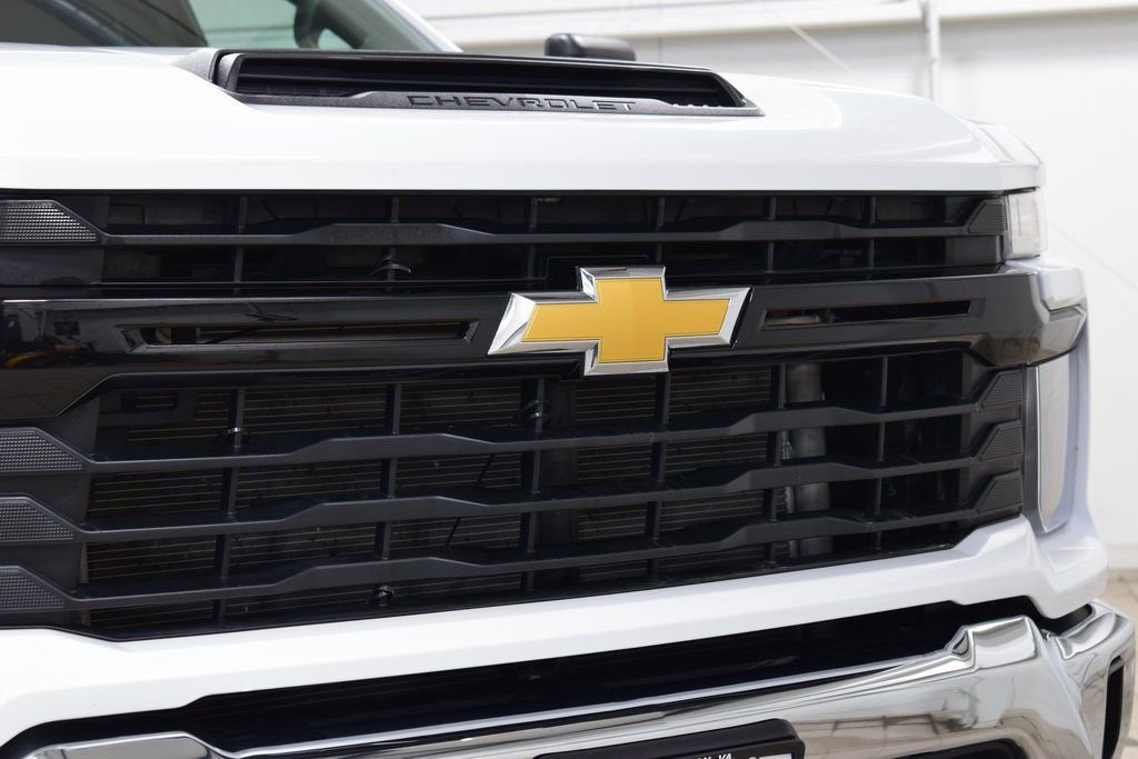 Used 2025 Chevrolet Silverado 2500 W/T w/ WT Convenience Package image 9