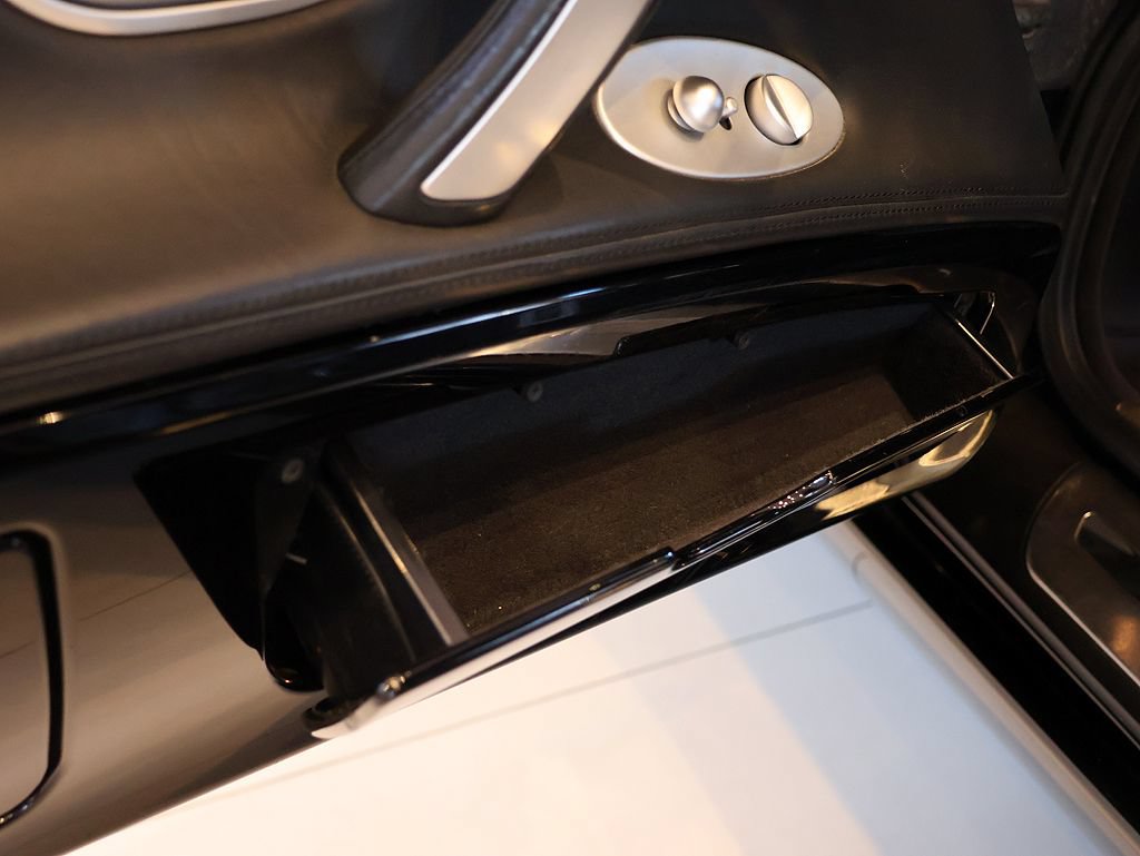 Used 2001 BMW Z8 RWD image 48