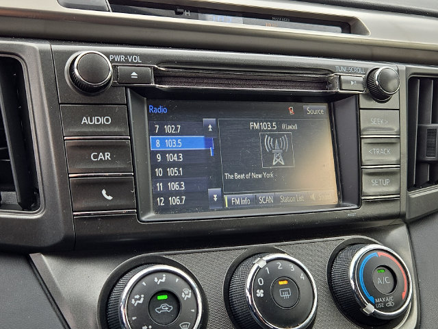 Used 2014 Toyota RAV4 LE AWD/4WD image 16