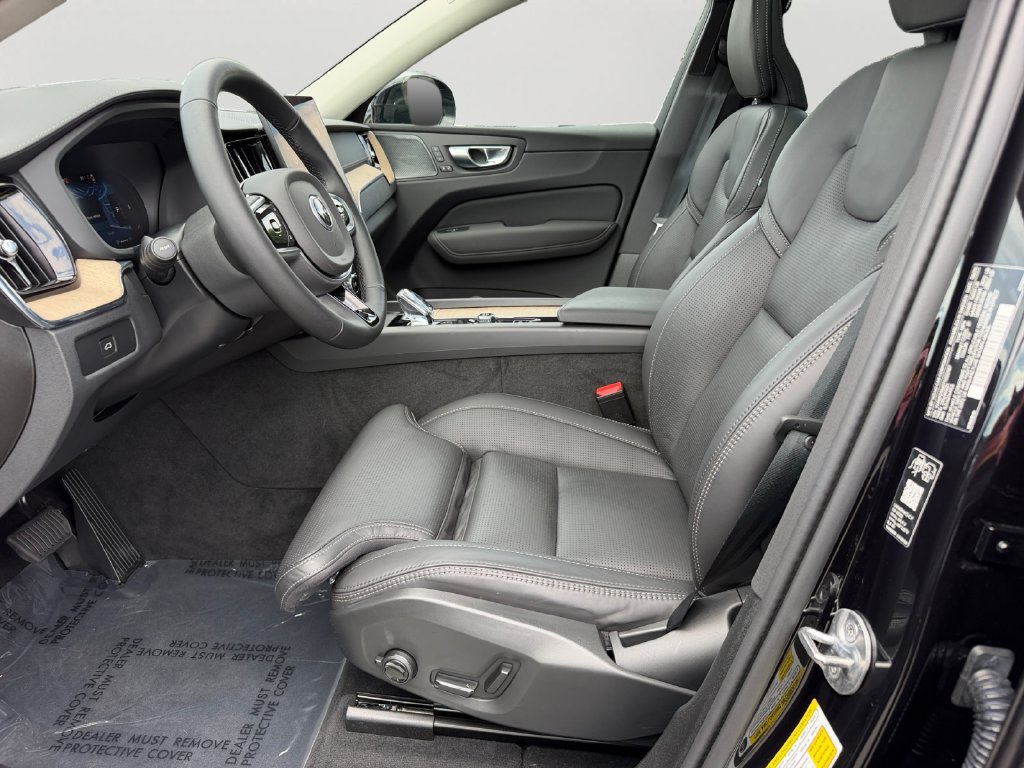 Used 2026 Volvo XC60 B5 Ultra w/ Protection Package Premier AWD/4WD image 16