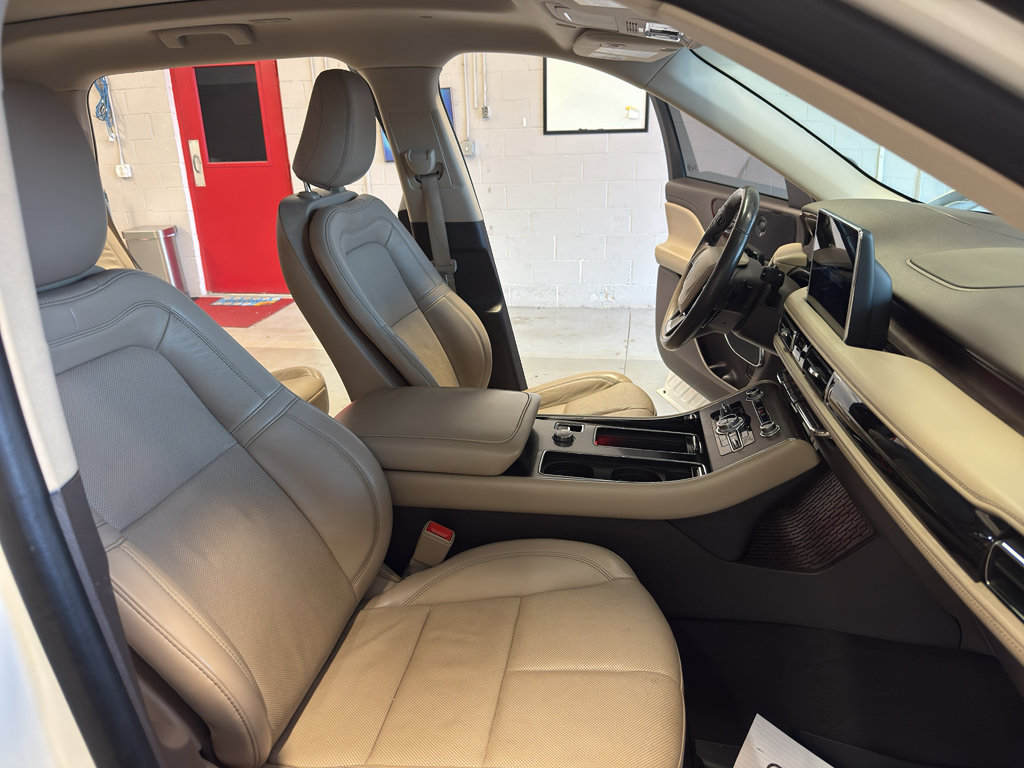 Used 2021 Lincoln Aviator Reserve w/ Equipment Group 201A AWD/4WD image 23