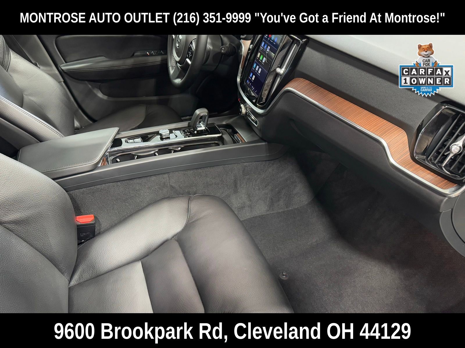 Used 2024 Volvo V60 B5 Cross Country Plus image 47