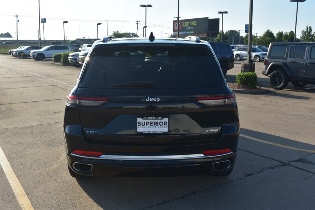 Used 2023 Jeep Grand Cherokee Summit w/ Luxury Tech Group V AWD/4WD image 6