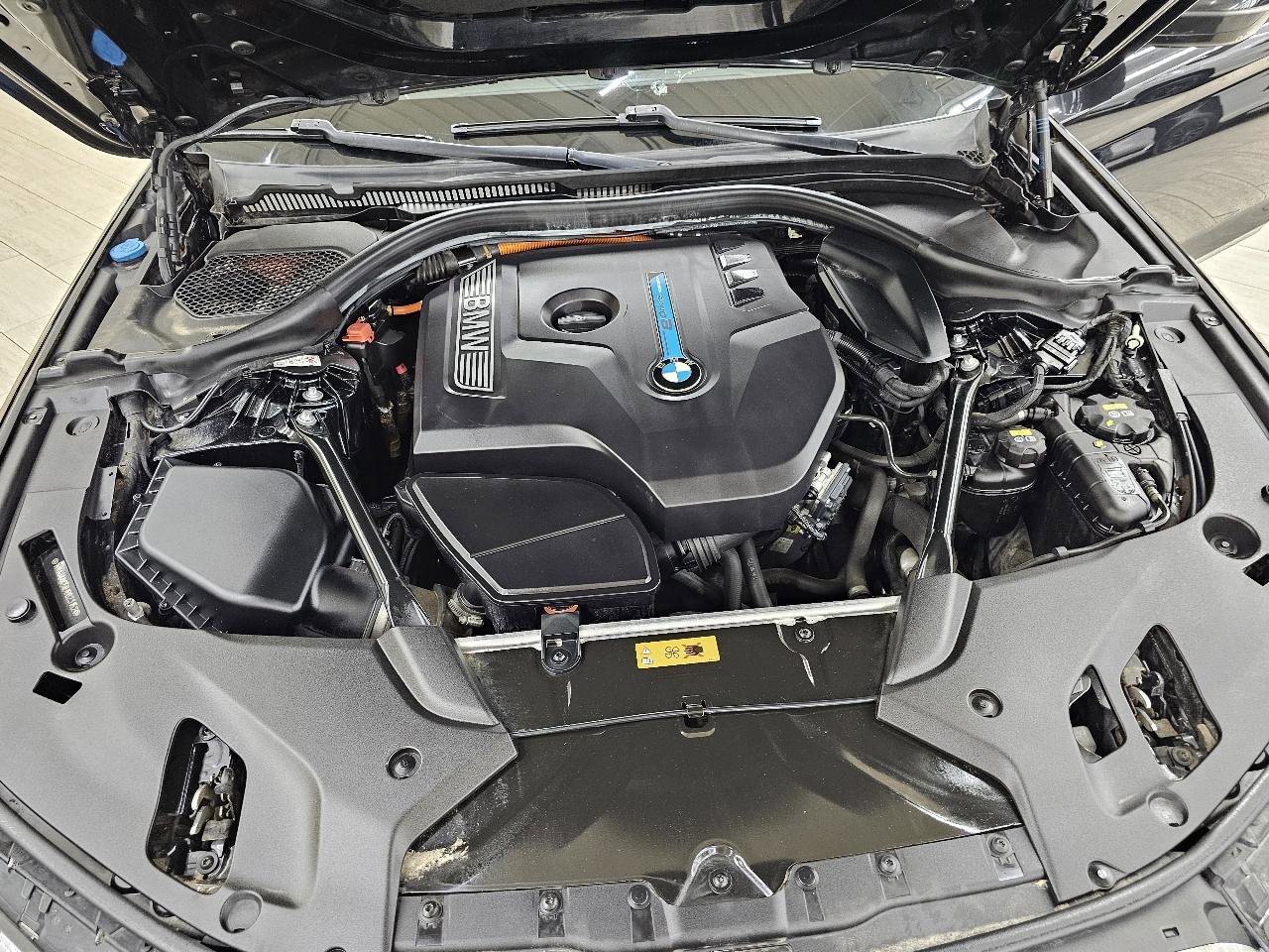 Used 2018 BMW 530e RWD image 44