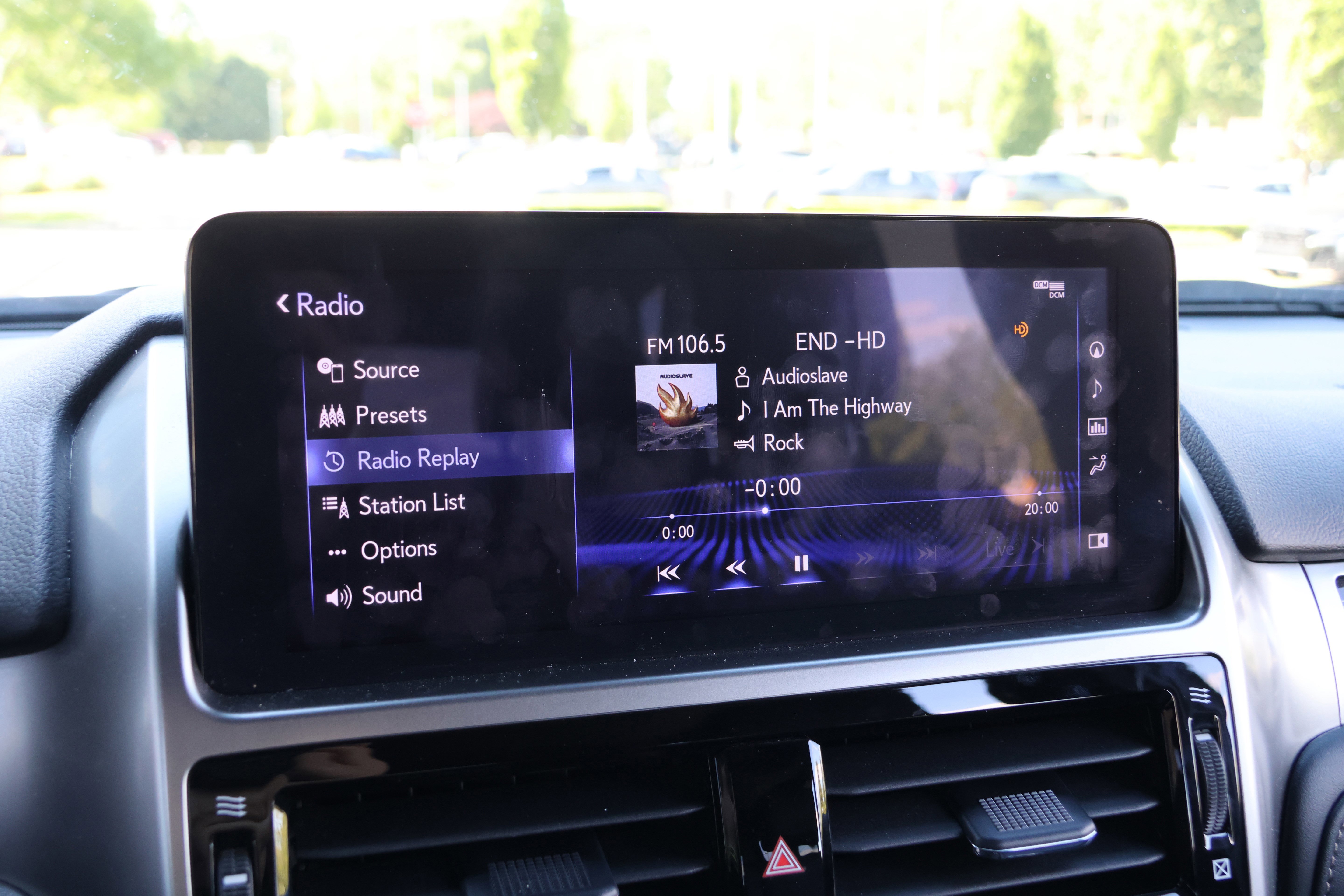 Used 2023 Lexus GX 460 Premium w/ Accessory Package AWD/4WD image 19