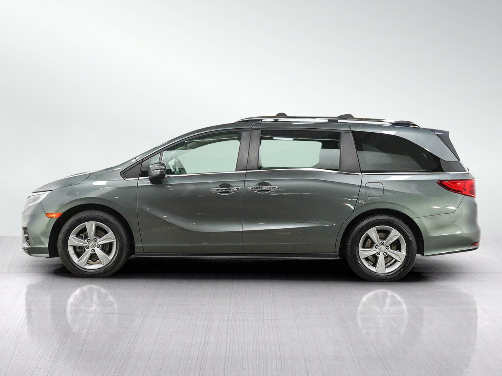 Used 2018 Honda Odyssey EX-L image 2
