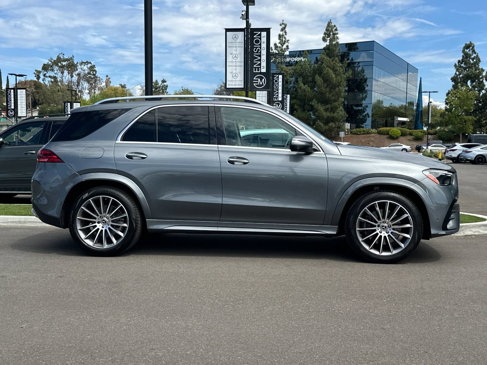 Certified 2026 Mercedes-Benz GLE 350 4MATIC image 2