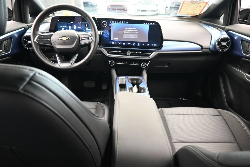 Used 2026 Chevrolet Equinox EV LT FWD image 43