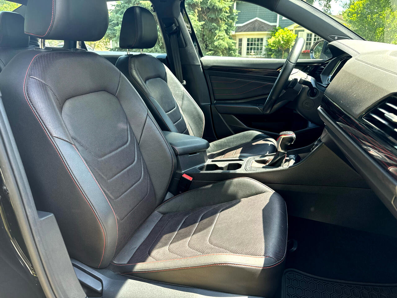 Used 2022 Volkswagen Jetta GLI Autobahn image 34