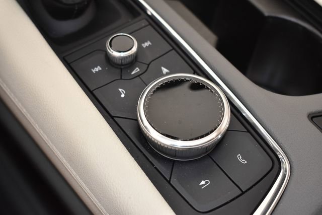 Used 2022 Cadillac XT5 Premium Luxury w/ LPO, Floor Liner Package AWD/4WD image 34