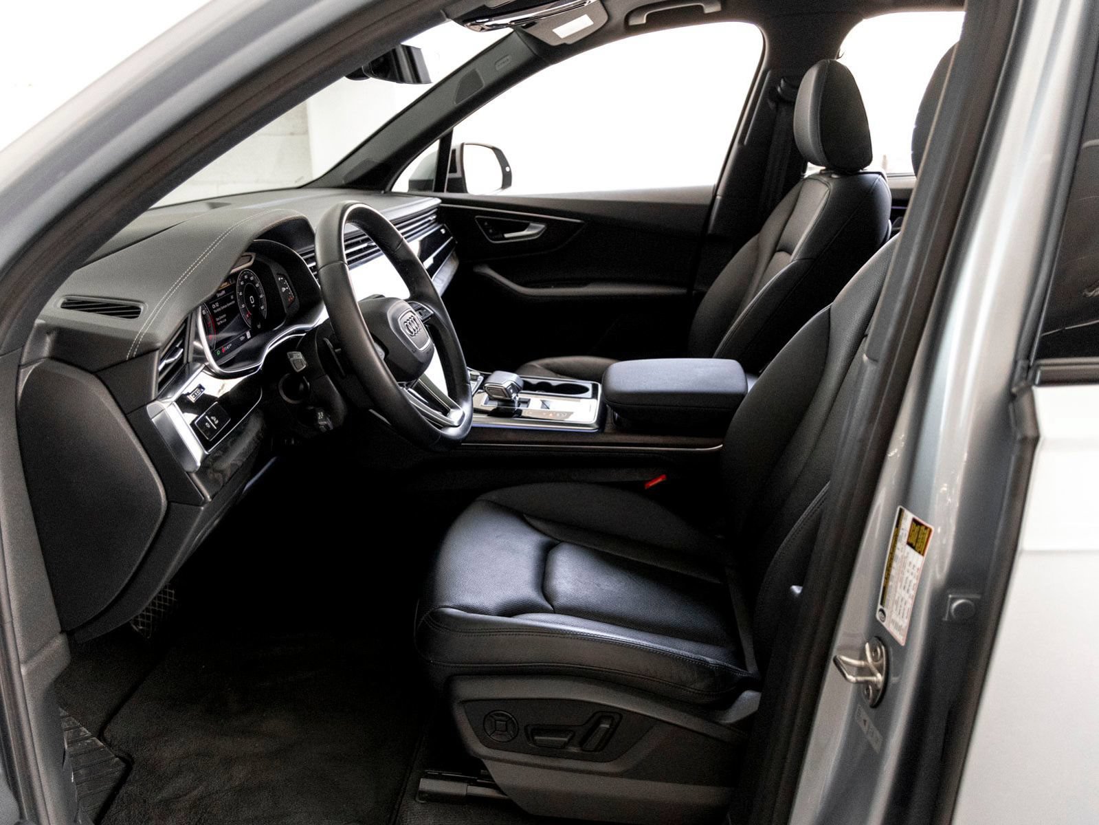 Used 2023 Audi Q7 3.0T Prestige w/ Prestige Package AWD/4WD image 11