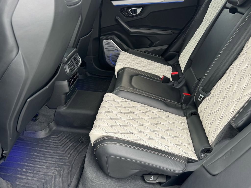 Used 2019 Lamborghini Urus AWD/4WD image 48