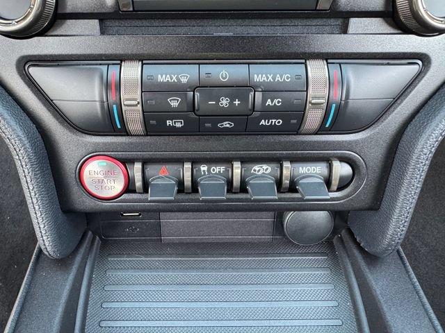 Used 2020 Ford Mustang Shelby GT500 w/ Technology Package RWD image 14