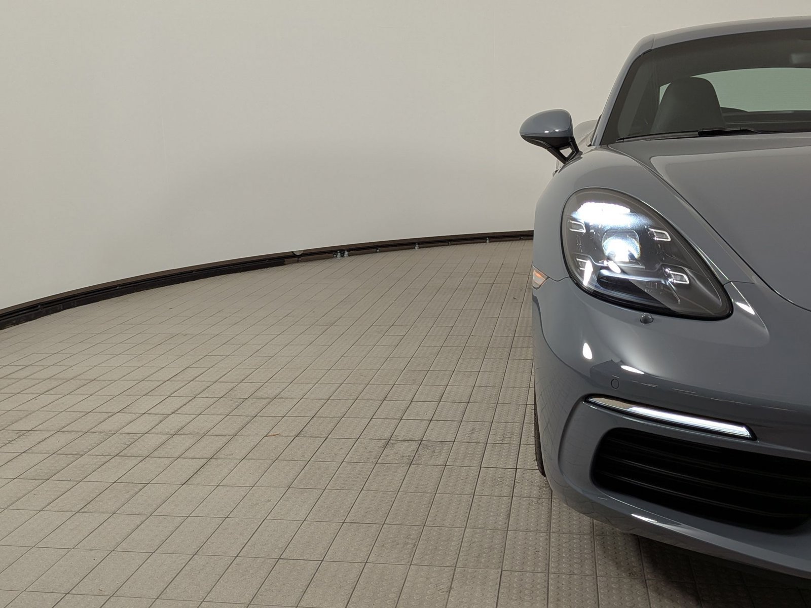Certified 2024 Porsche 718 Cayman S RWD image 12